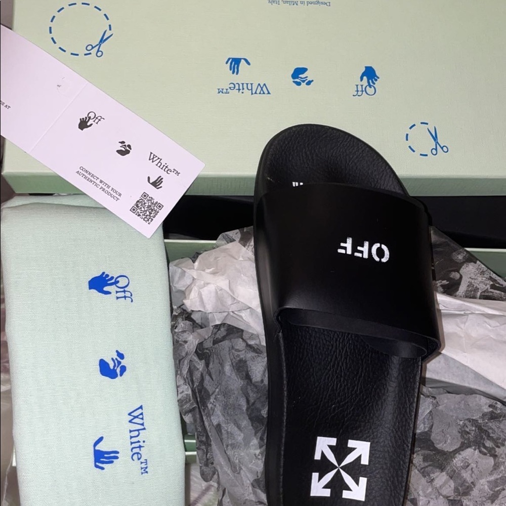 BRAND NEW OFF WHITE POOL SLIDERS FOR WOMEN size 36 . *Never worn*